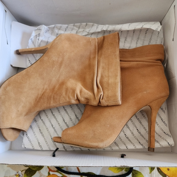 BNWOT Aldo brown suede  high heel - Picture 2 of 5